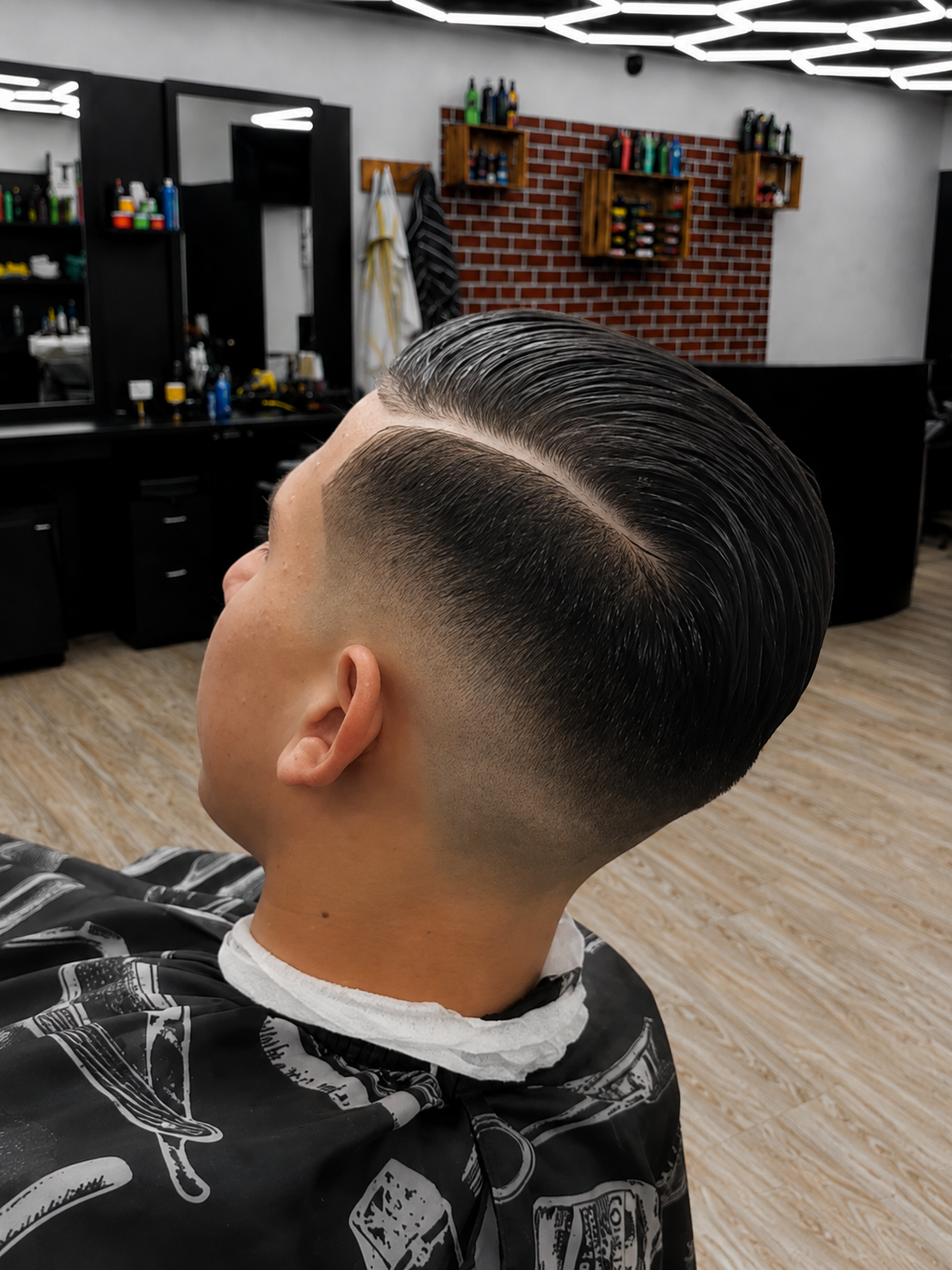 Service de défrisage chez F&S Coiffure